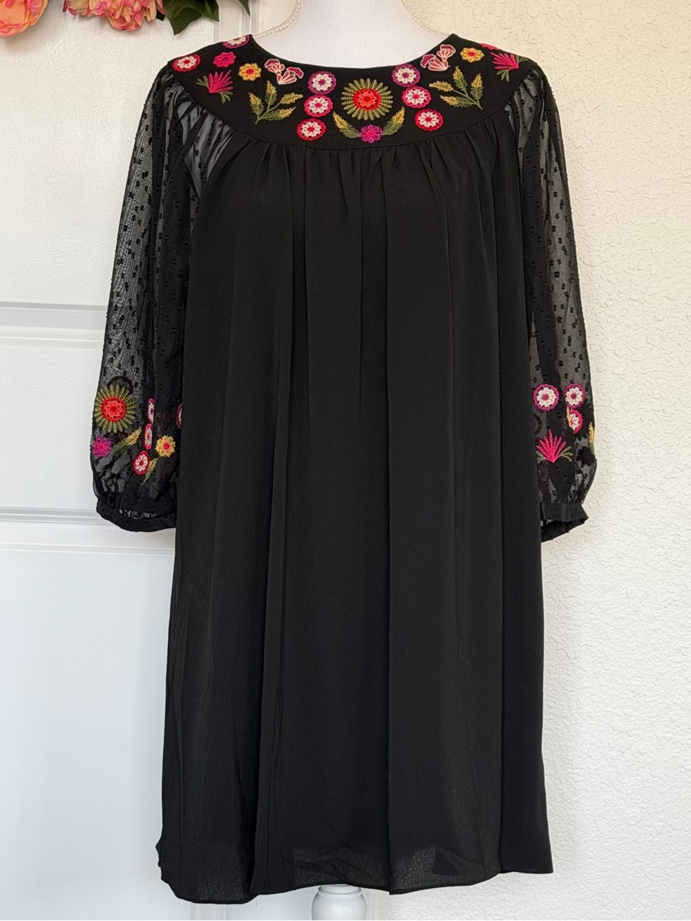 Black Embroidered Floral Long-Sleeve Dress